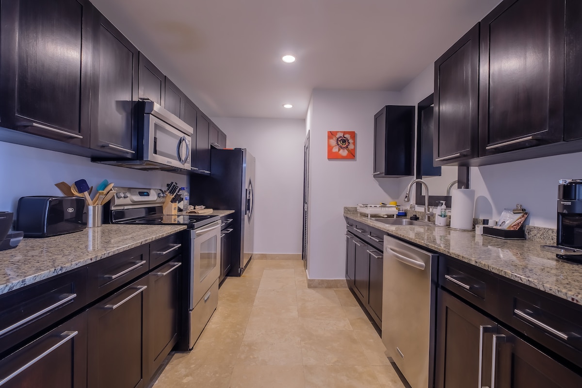 3BR/2BA Home for Sale Luna Realty - Kitchen