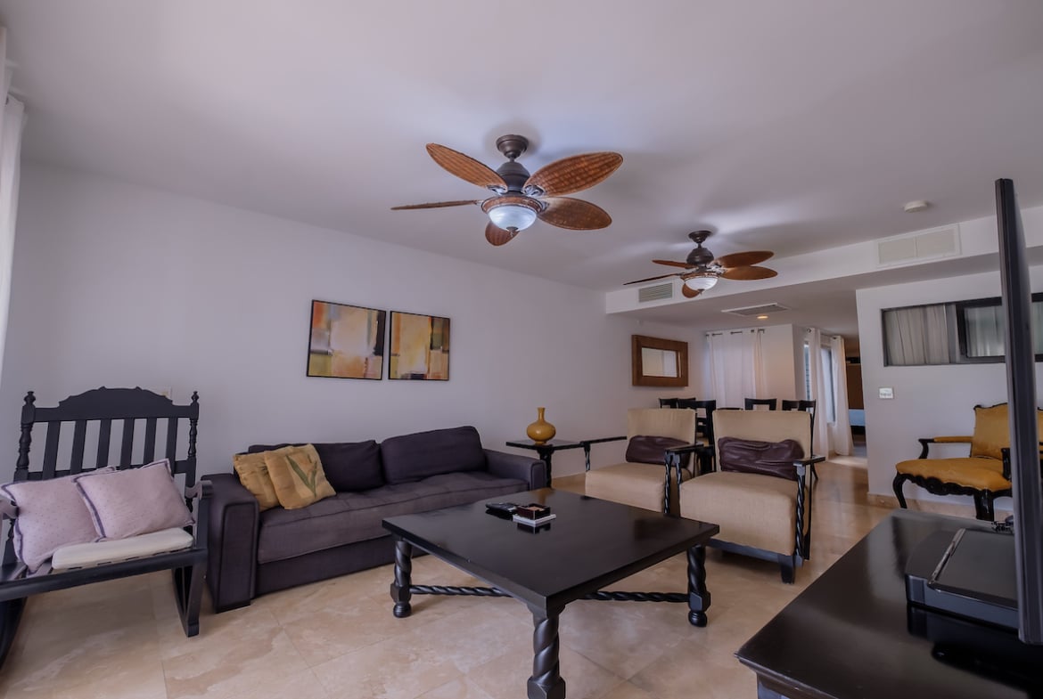 Ground Floor 3BR/2BA at the Beautiful Las Terrazas