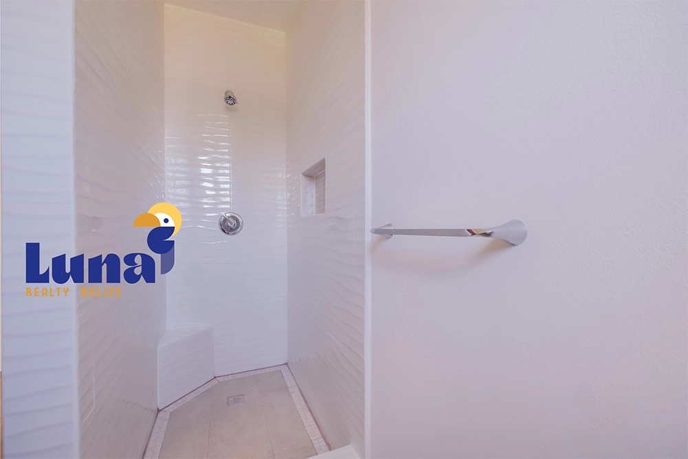 17. Ruby Villas - Bathroom